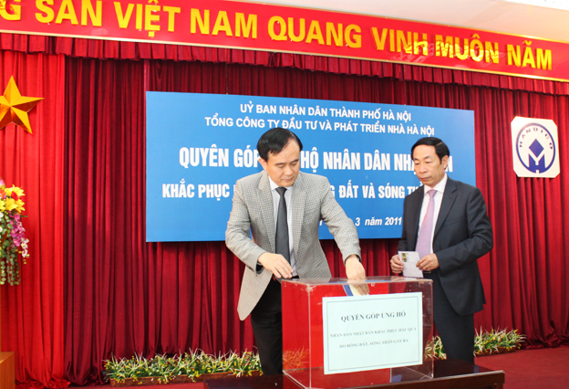 Lãnh đạo Tổng Công ty quyên góp, ủng hộ nhân dân Nhật Bản khắc phục hậu quả do động đất và sóng thần